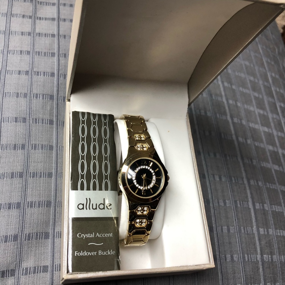 ⏱Allude | Watch